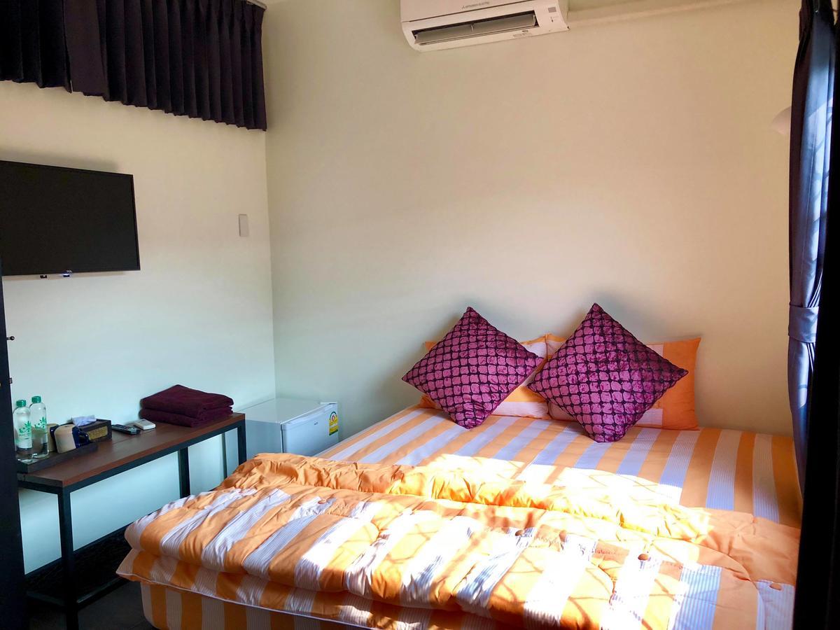 Hp House Cafe' Hotel Chiang Mai Bagian luar foto
