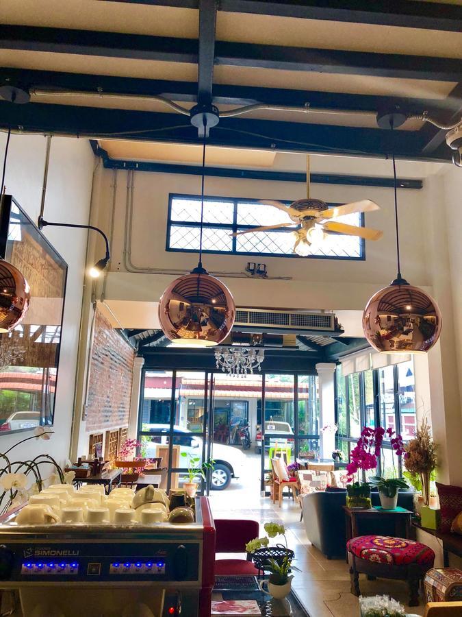 Hp House Cafe' Hotel Chiang Mai Bagian luar foto